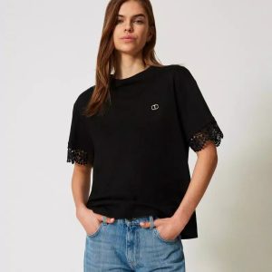 T-shirtcon maniche in pizzo twin set pe25 art. 251tt2410